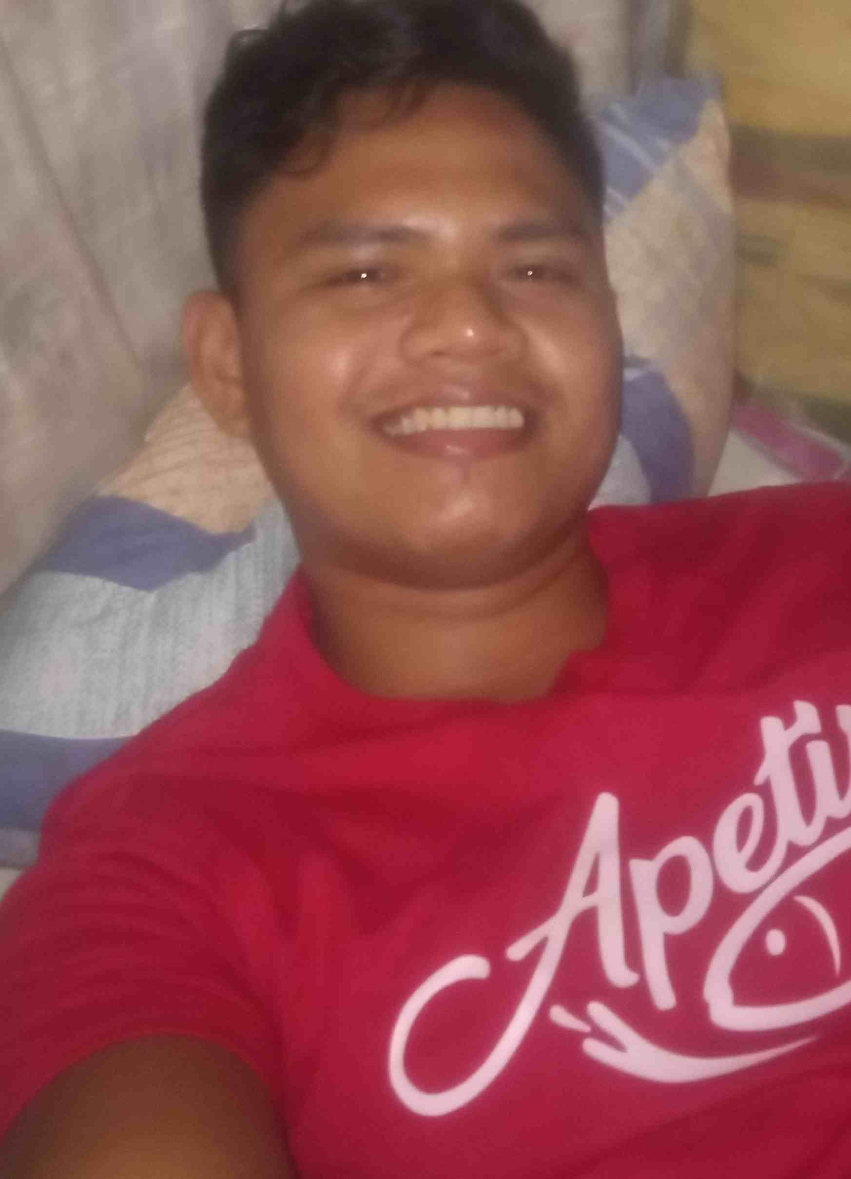 Cornelio Prieto dblg, soy de ﻿Aragon, ciudad Zaragoza, tengo 25 años