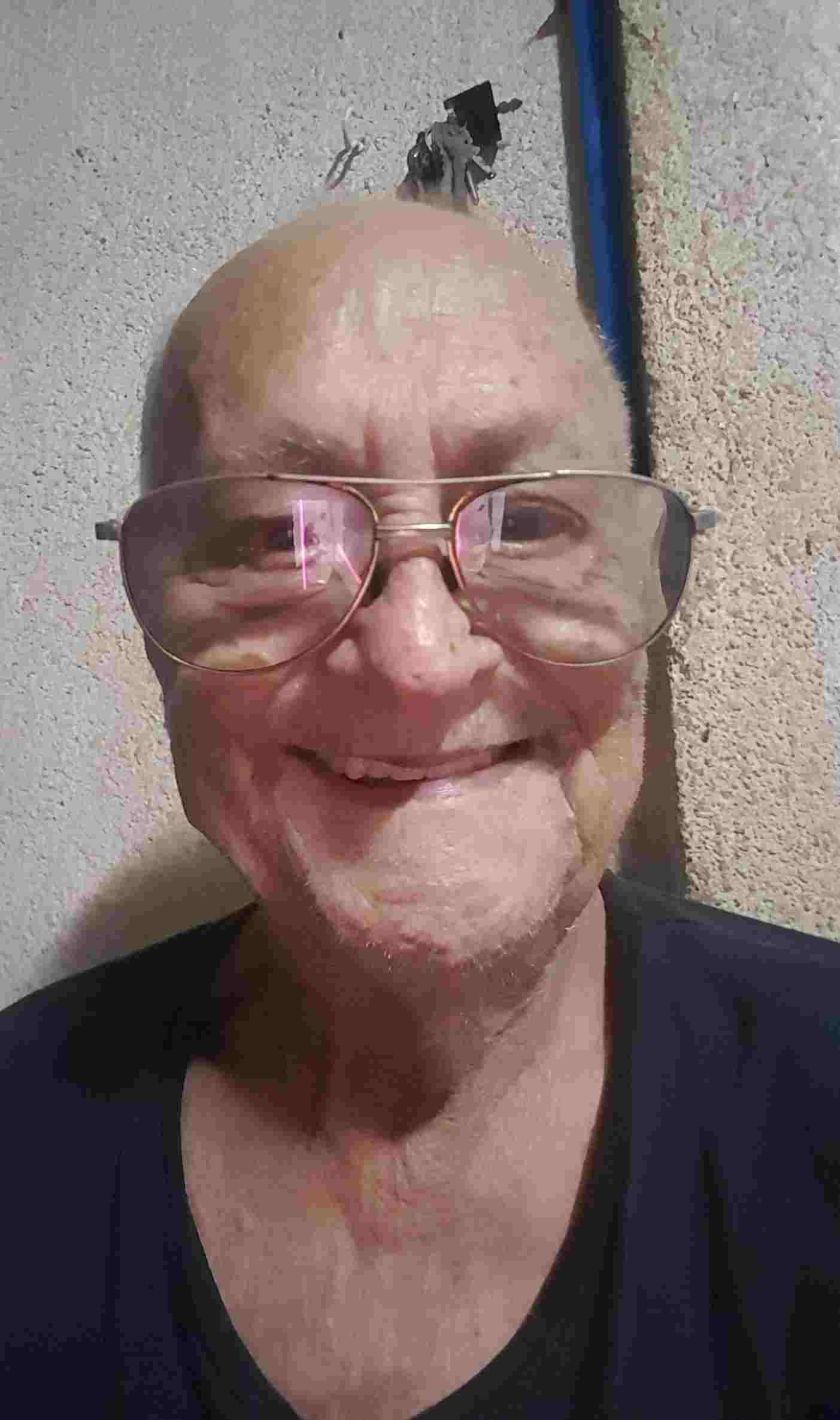 Elí Sepúlveda, apodo mrmb, 76 años, soy de Cantabria, ciudad Santander