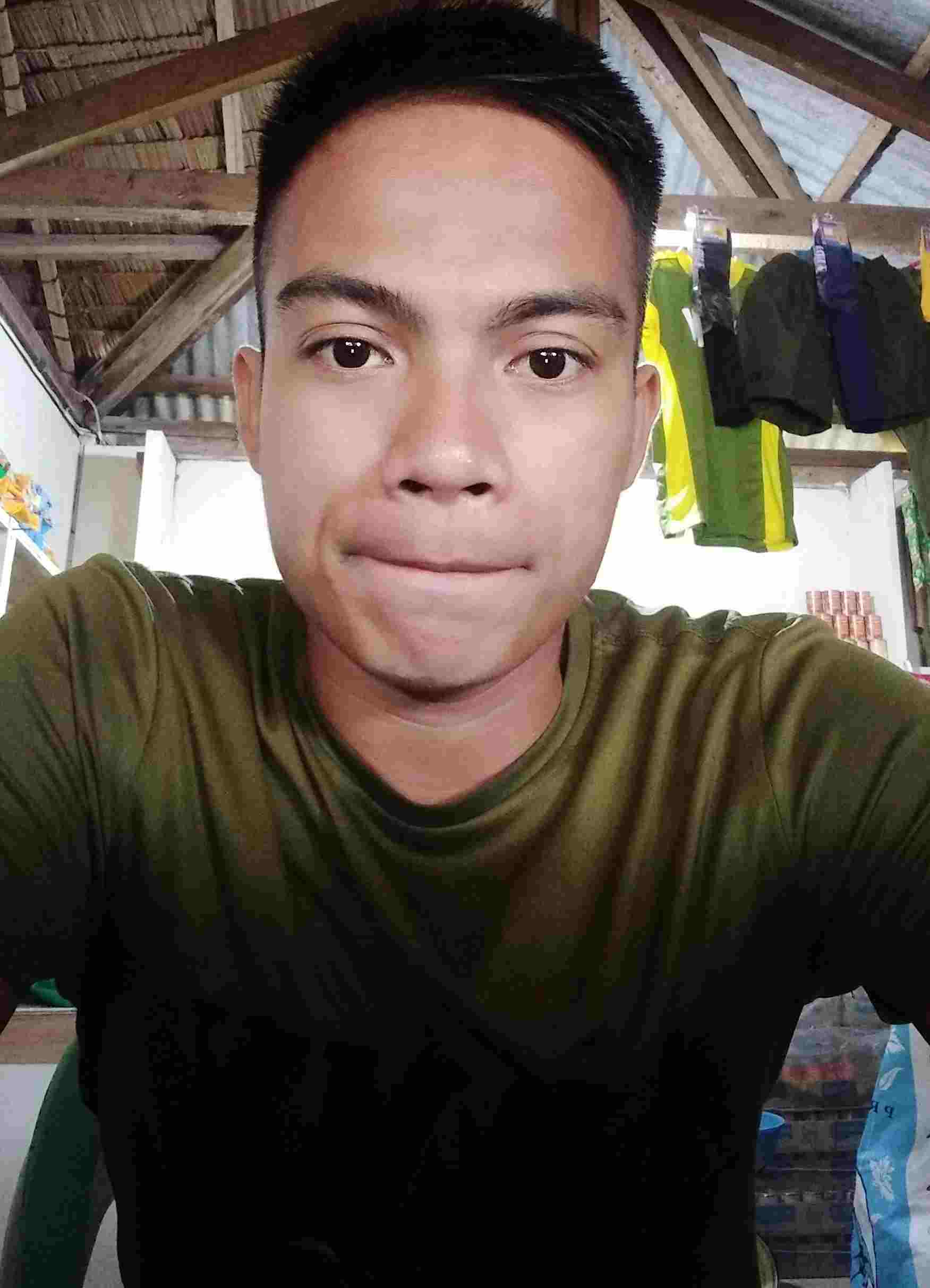 Froilán Garduno 09975671916, soy de ﻿Aragon, ciudad Zaragoza, tengo 27 años
