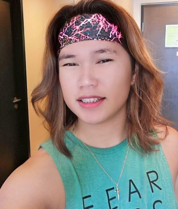 Soy Héctor Guitiérrez o imGay-eric, tengo 22 años, soy de ﻿Aragon, ciudad Zaragoza