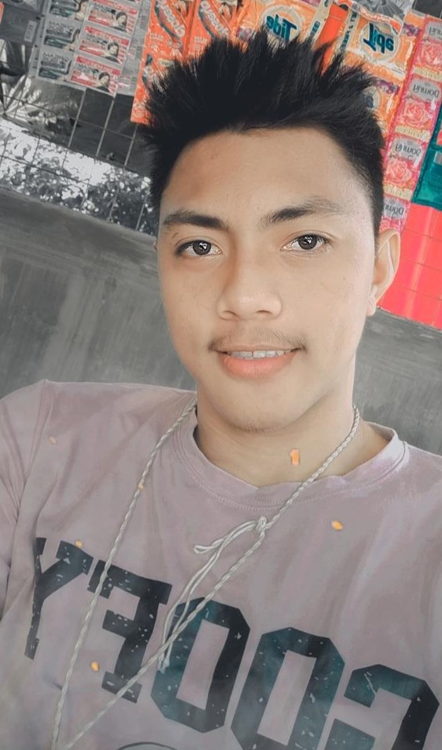 Ihuen Cossío verjgomez, soy de ﻿Aragon, ciudad Zaragoza, tengo 25 años