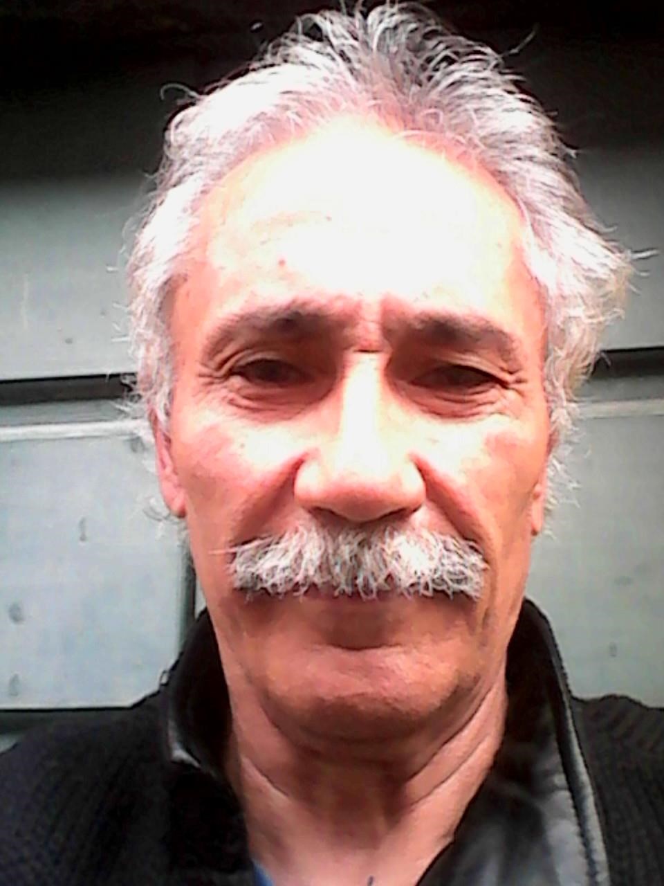 Leonel Ramos manueldelavega, soy de Andalusia, ciudad Montilla, tengo 68 años