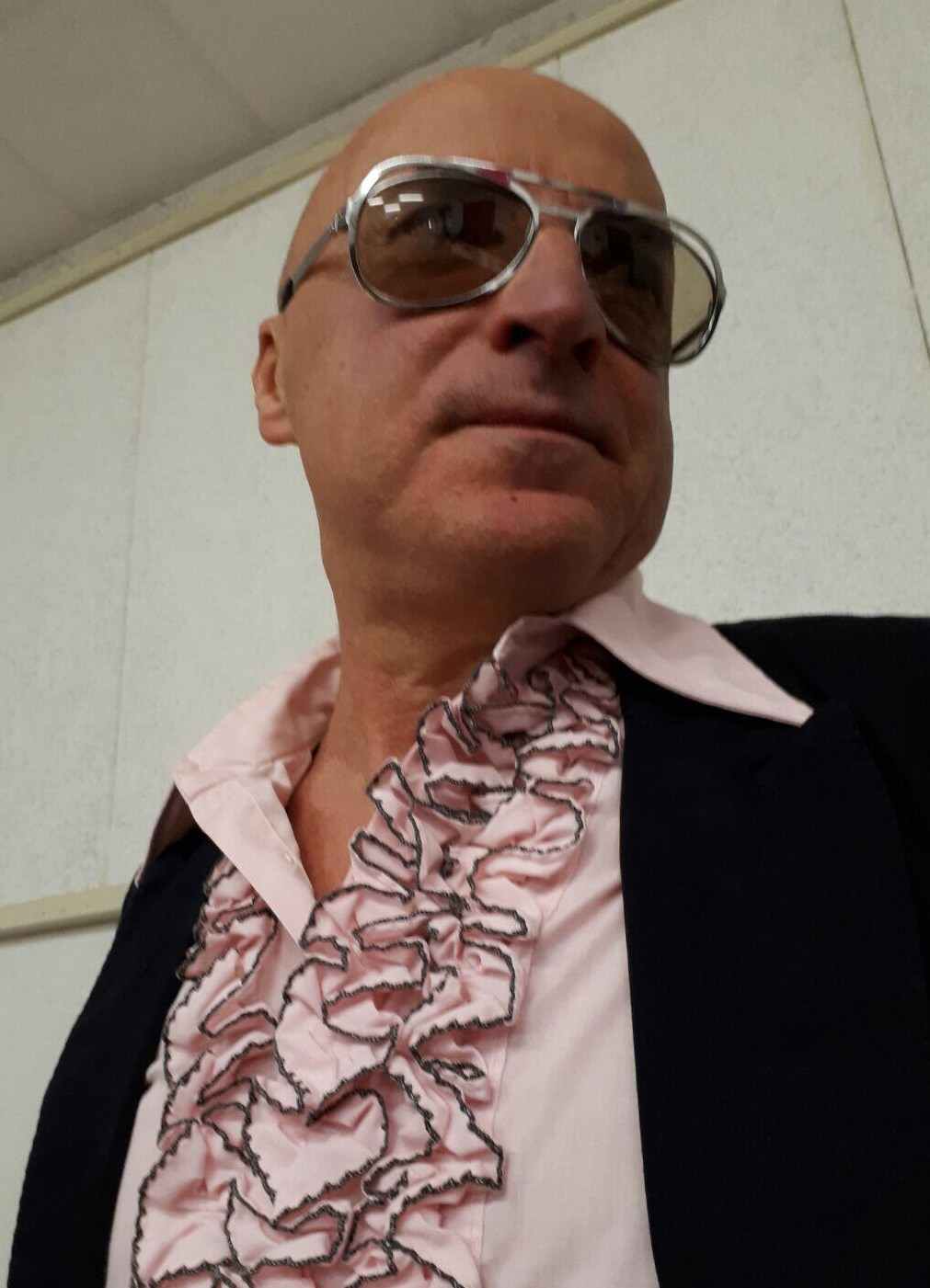 Soy Mamerto Carter o richardhermano, tengo 64 años, soy de ﻿Aragon, ciudad Zaragoza