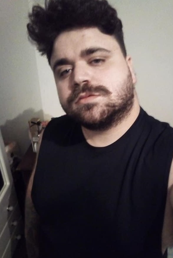 Nehuen Tobar, apodo weweh, 28 años, soy de ﻿Aragon, ciudad Zaragoza