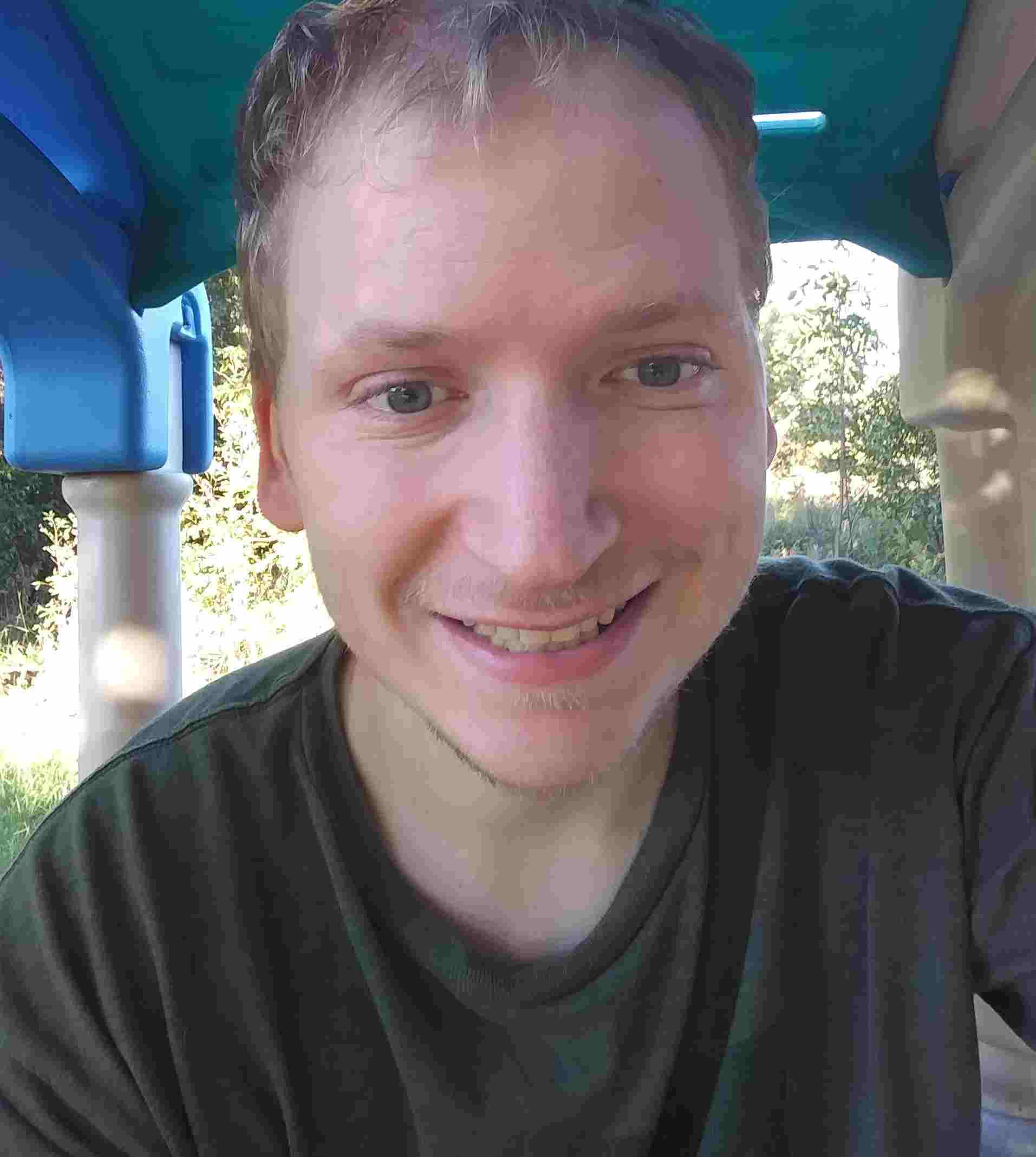 Pelquin Salín, apodo belly+joe+ebia, 32 años, soy de ﻿Aragon, ciudad Zaragoza