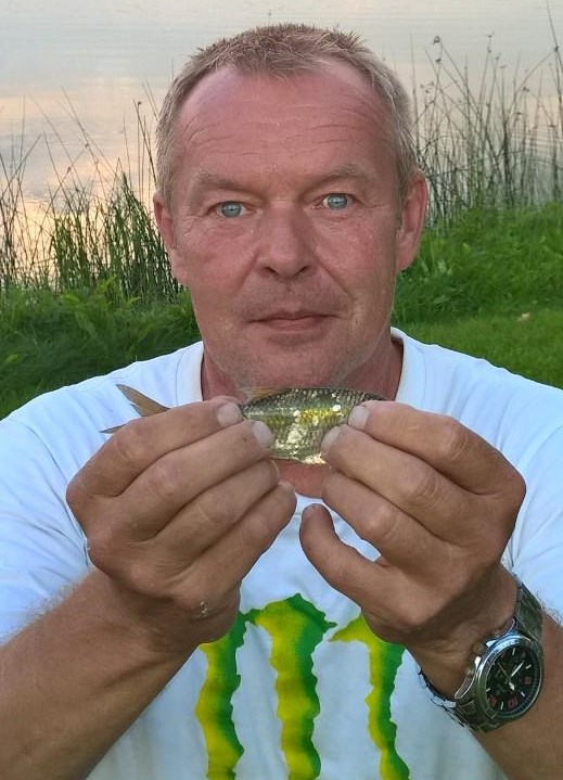 Soy Saturnino Antonio o jakelloyd1, tengo 60 años, soy de ﻿Aragon, ciudad Zaragoza