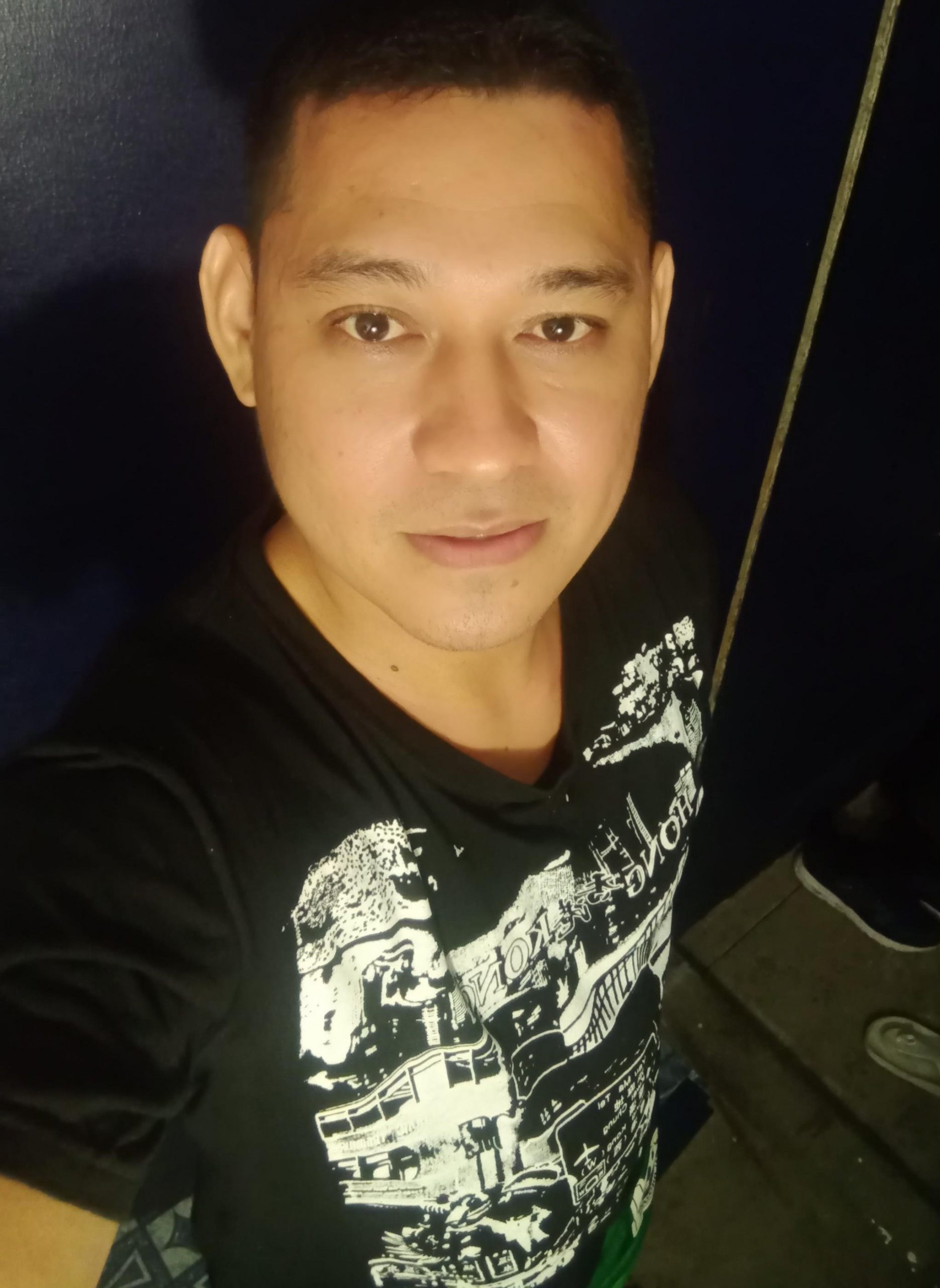 Tarquino Guardiola, apodo wilson005, 33 años, soy de ﻿Aragon, ciudad Zaragoza