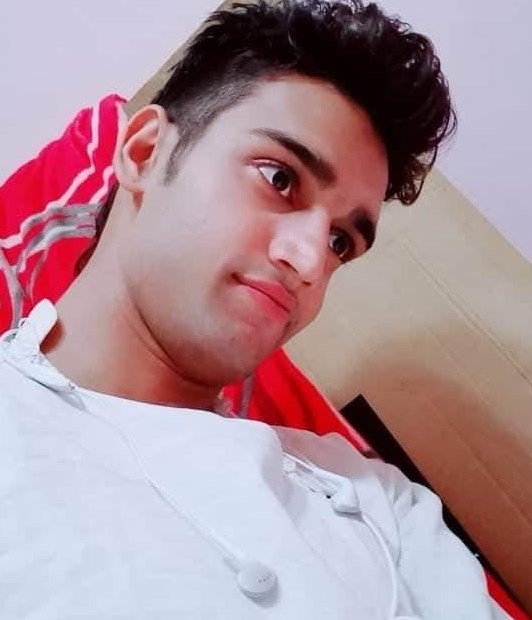 Soy Tomé Castaneda o barreraalvin, tengo 23 años, soy de ﻿Aragon, ciudad Zaragoza